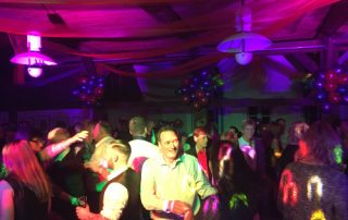 Oldershausen geht steil mit der Musik von DJane Tilly im Harms Hus in Oldershausen